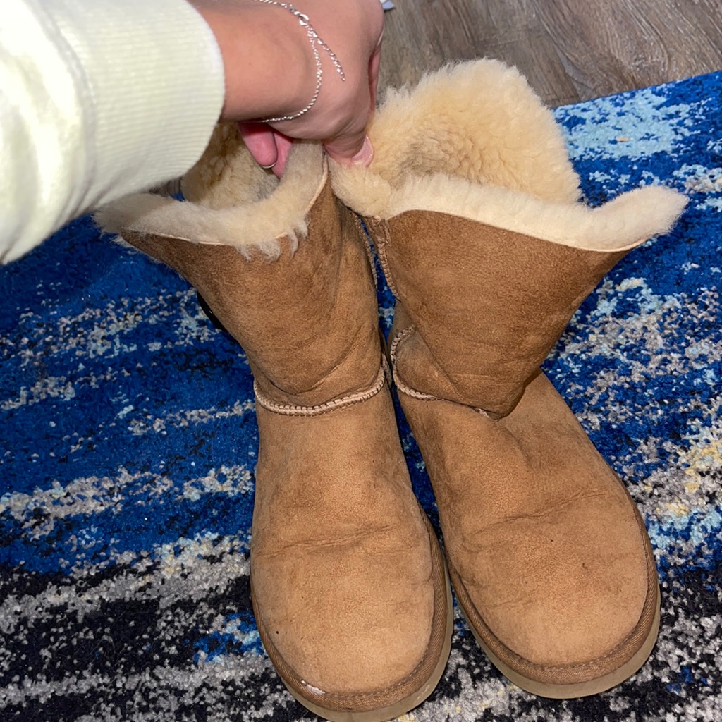 Short Ugg Boot With Button
